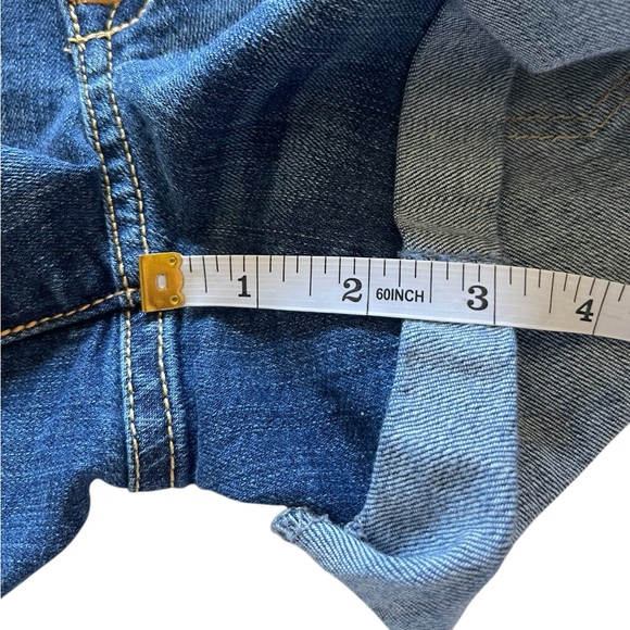 Abercrombie & Fitch Women’s Cuffed Hem Denim Shorts - Size 6/ W28 - Picture 5 of 9